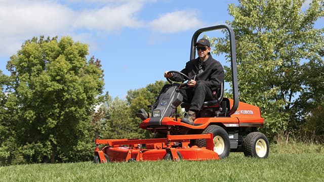 Hydraulic wet-type multiple-cisc PTO clutch