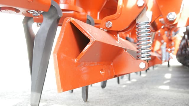 Barre de nivellement arrière