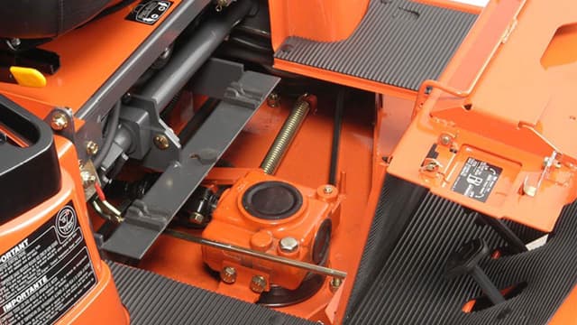 Operator deck/floor panel