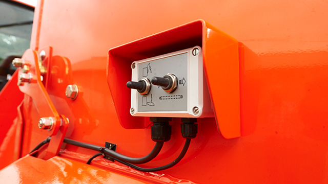 Tailgate and floor chain remote control