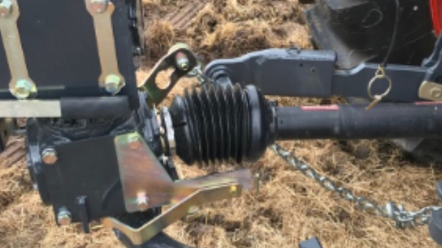 Swivel Hitch On All Models (Drawbar or 2-Point)