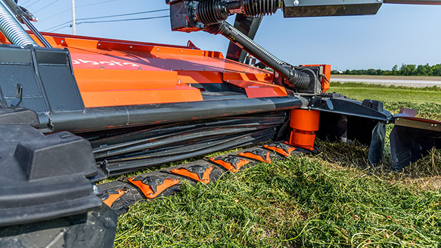 Full-width steel roller conditioning