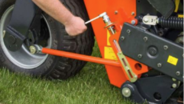 Easy adjustment of stubble height