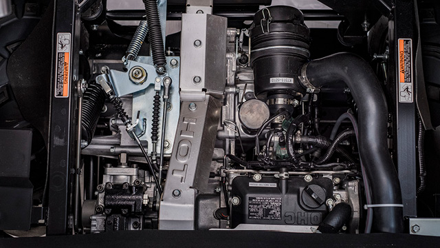 Powerful Kubota liquid-cooled gas EFI engine