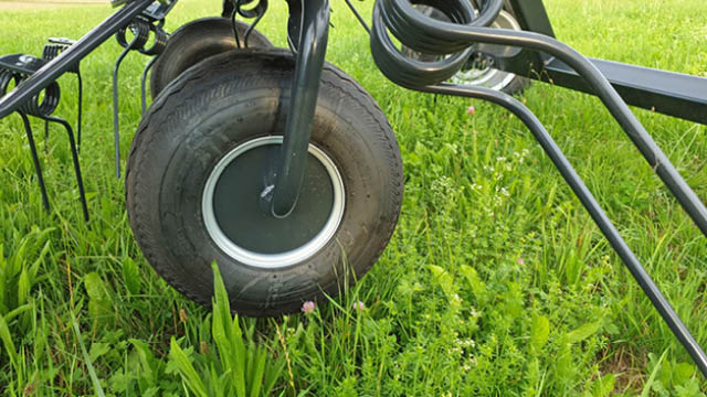 Easy spreading angle adjustment