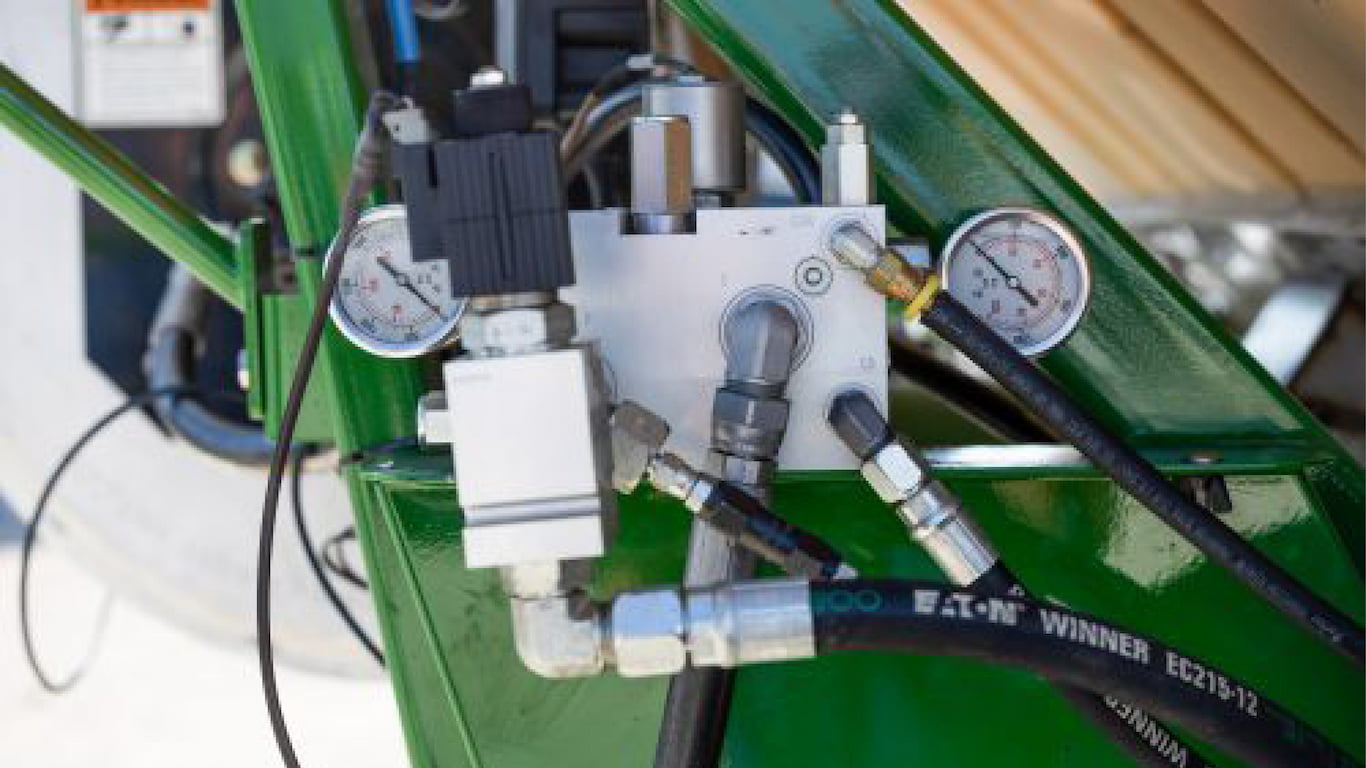 Single PWM hydraulic block
