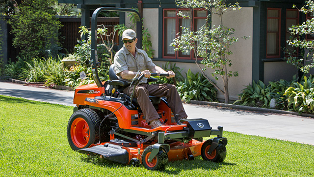 Oscillating front axle