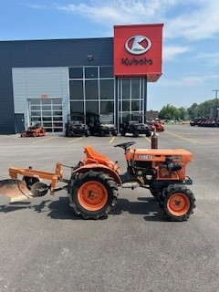 Kubota B7100
