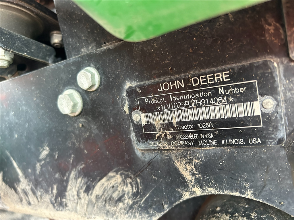 John Deere 1025R