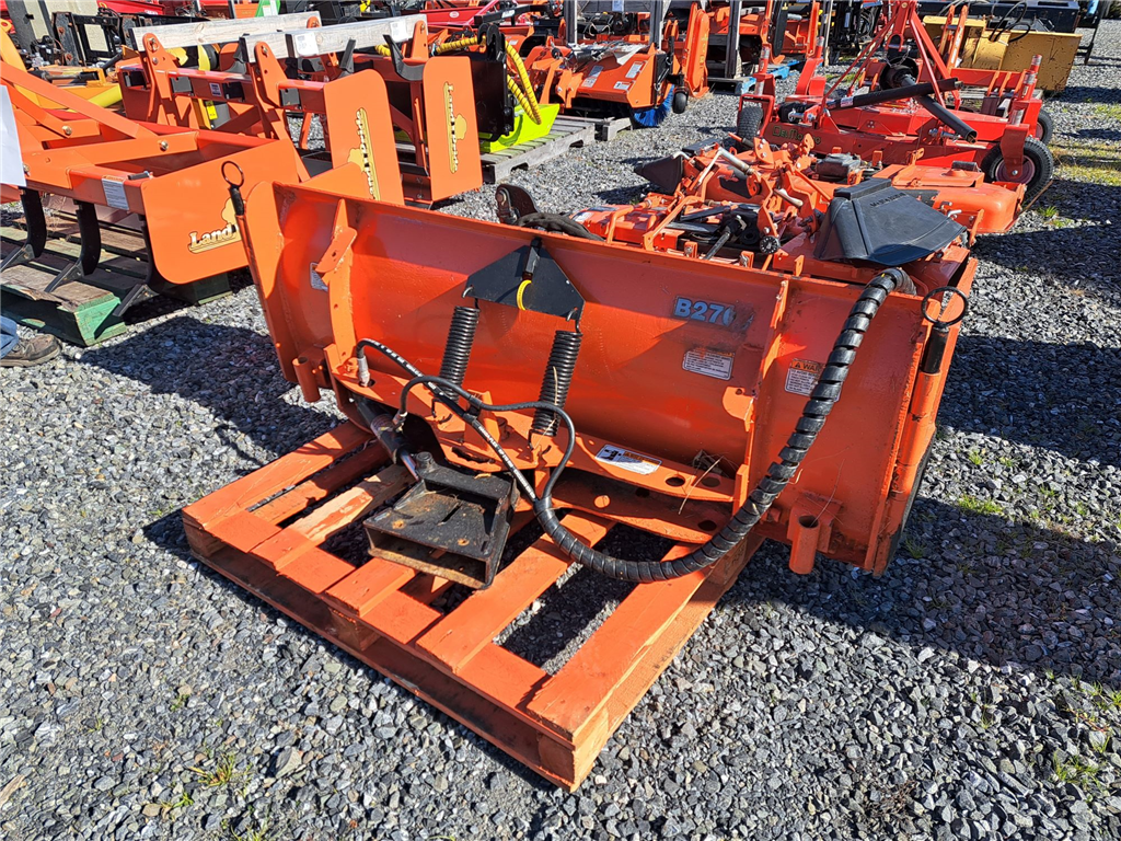Kubota B2763