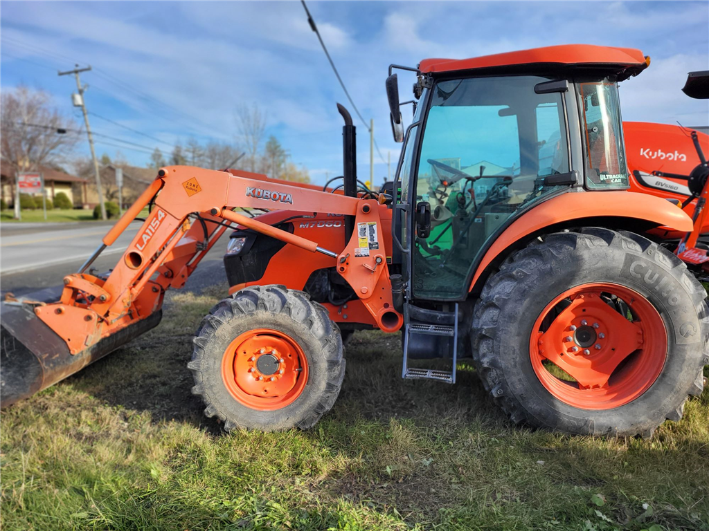 Kubota M7060